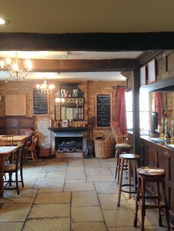 The Royal Oak Burford Bed and Breakfast Εξωτερικό φωτογραφία